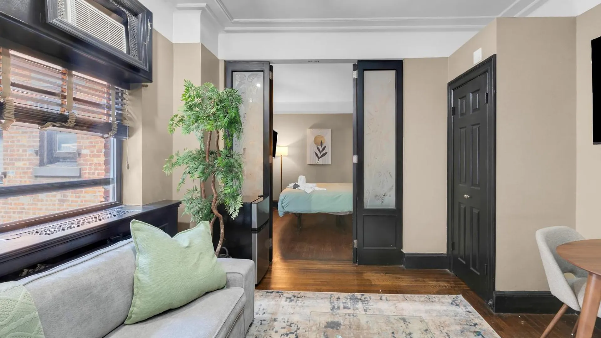 Central Nyc Apartment Walking Distance To Everywhere! 뉴욕