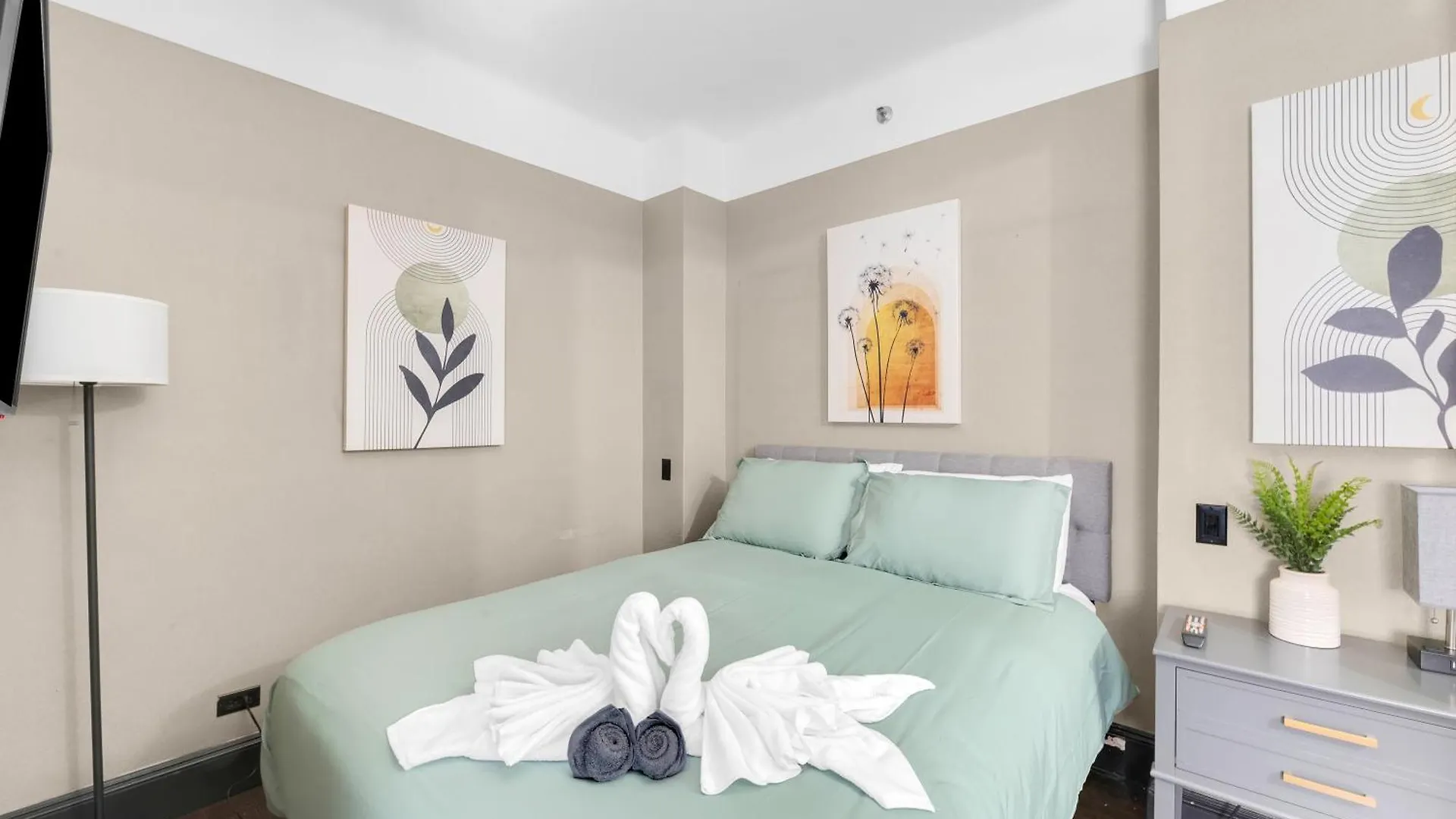 Central Nyc Apartment Walking Distance To Everywhere! 뉴욕 0*,