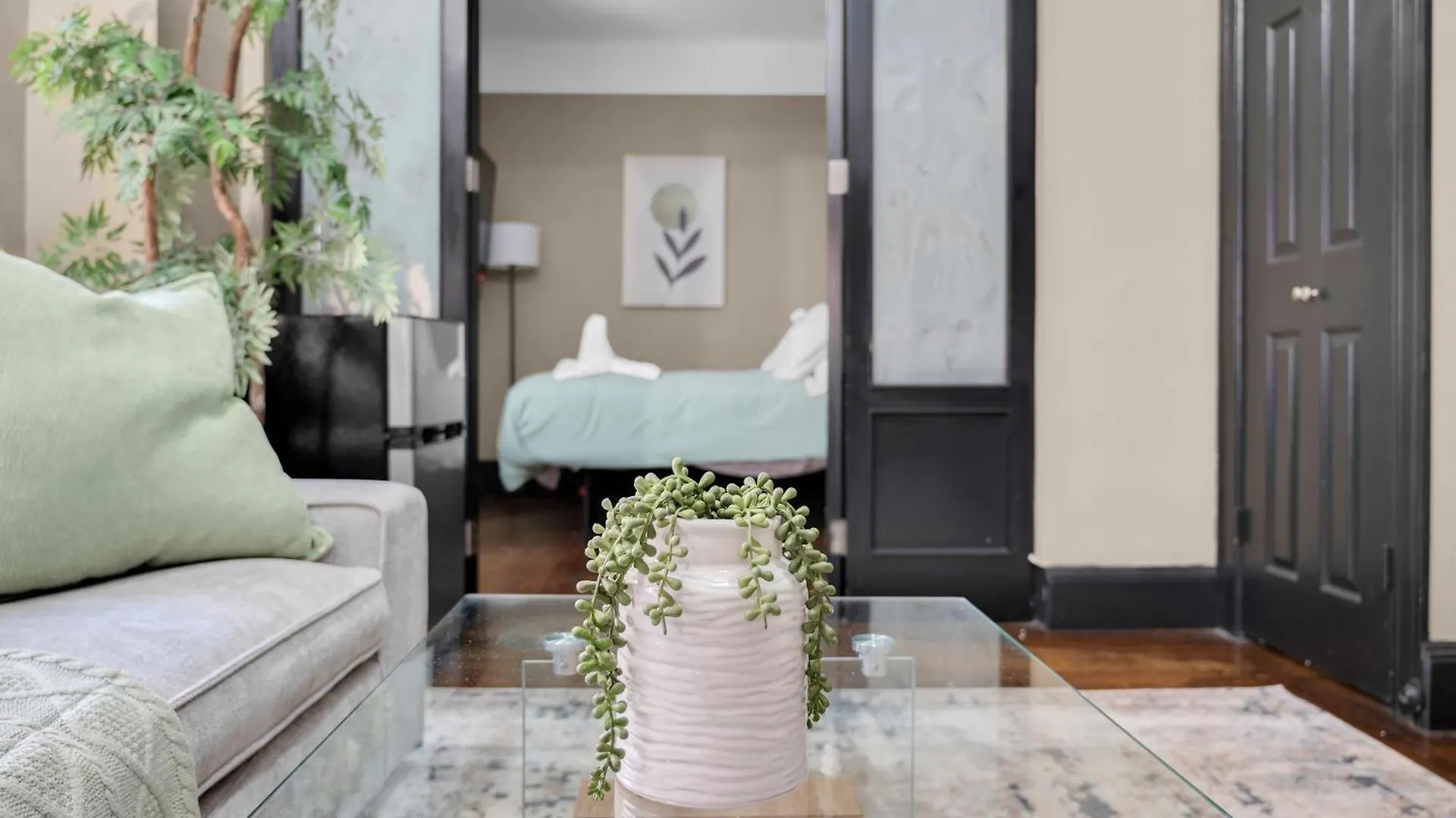 Central Nyc Apartment Walking Distance To Everywhere! 뉴욕
