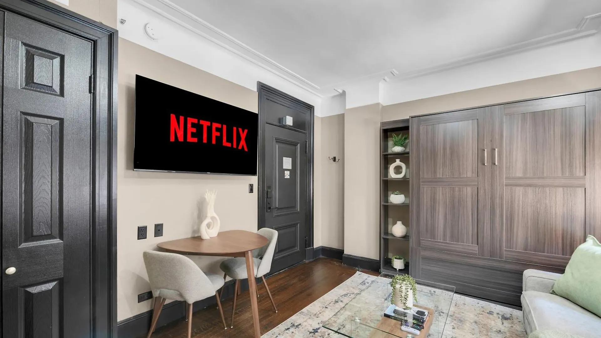 Central Nyc Apartment Walking Distance To Everywhere! New York